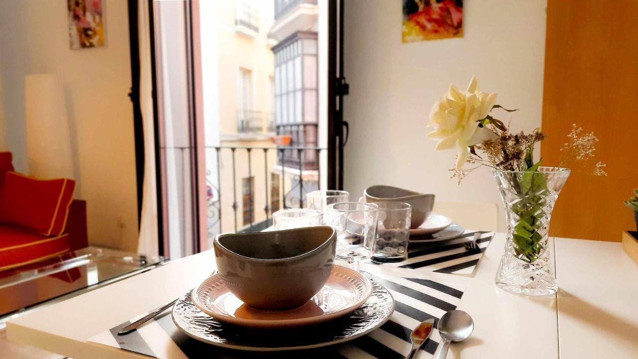 Lovely Center - Sunny Balcony Alfalfa Appartement